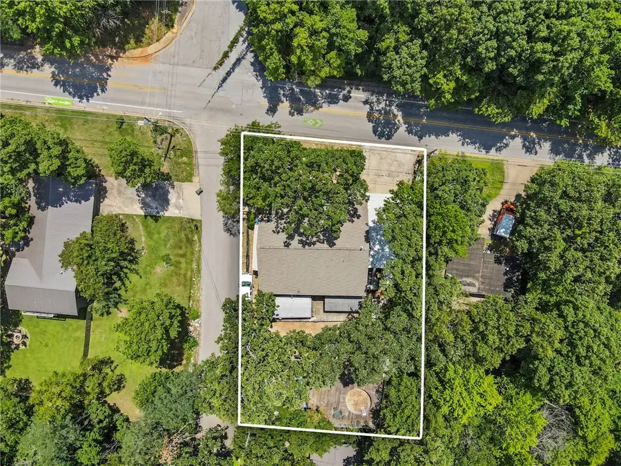 208 W Sycamore Street, Fayetteville, AR 72703 - Image #2