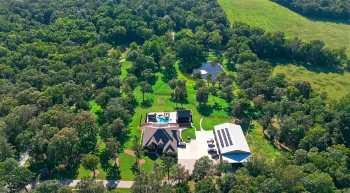 10107 Noah Road, Gravette, AR 72736 - Image #1