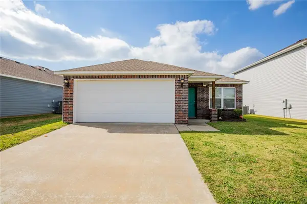 4878 W Hoover Loop, Fayetteville, AR 72704