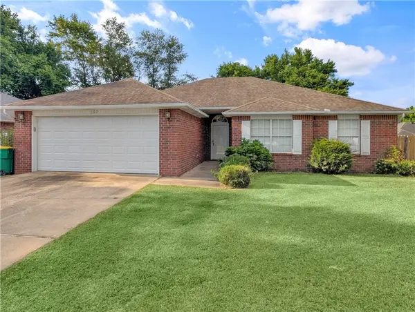 107 Birch Street, Centerton, AR 72719