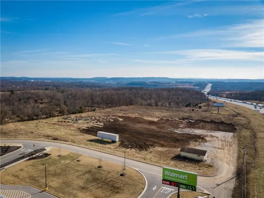 3936 S 48th Street, Springdale, AR 72762 - #2