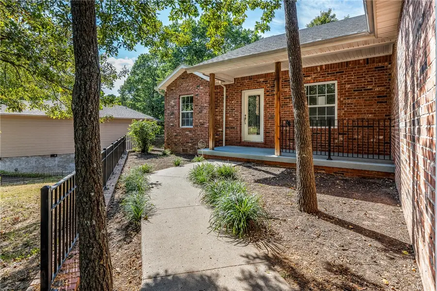 40 Merritt Drive, Bella Vista, AR 72714 - Image #2