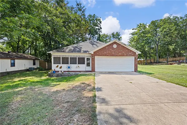 304 S Ola Street, Morrilton, AR 72110
