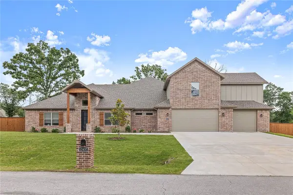 12437 Wildwood Drive, Rogers, AR 72756