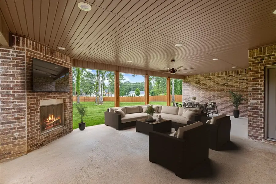 12437 Wildwood Drive, Rogers, AR 72756 - Image #2