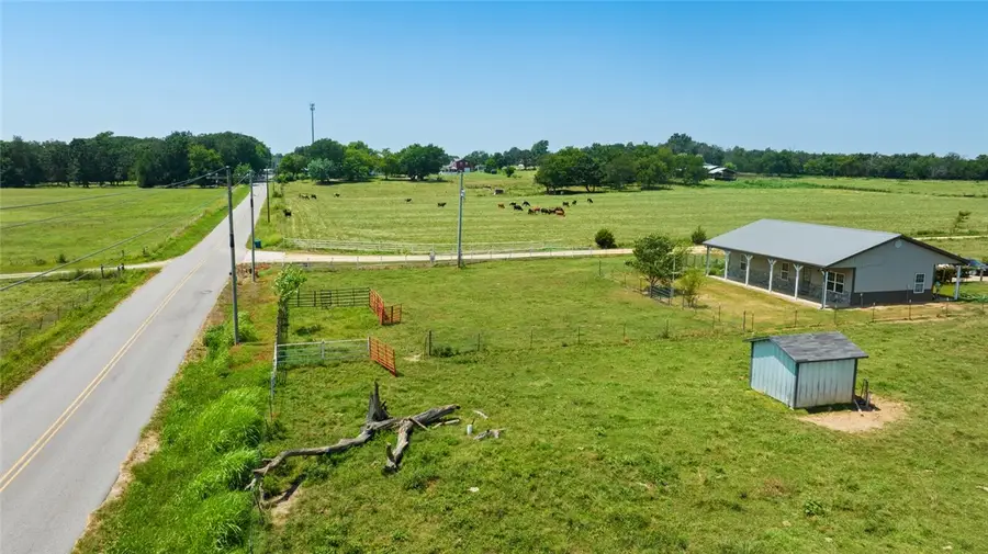 796 Holland Avenue, Gentry, AR 72734 - Image #2