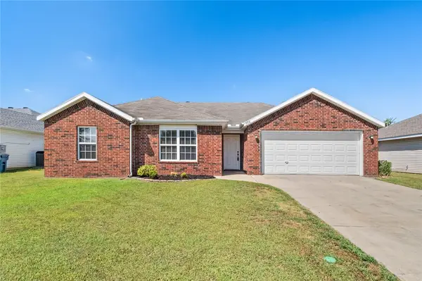 906 SW Summit Chase Road, Bentonville, AR 72712