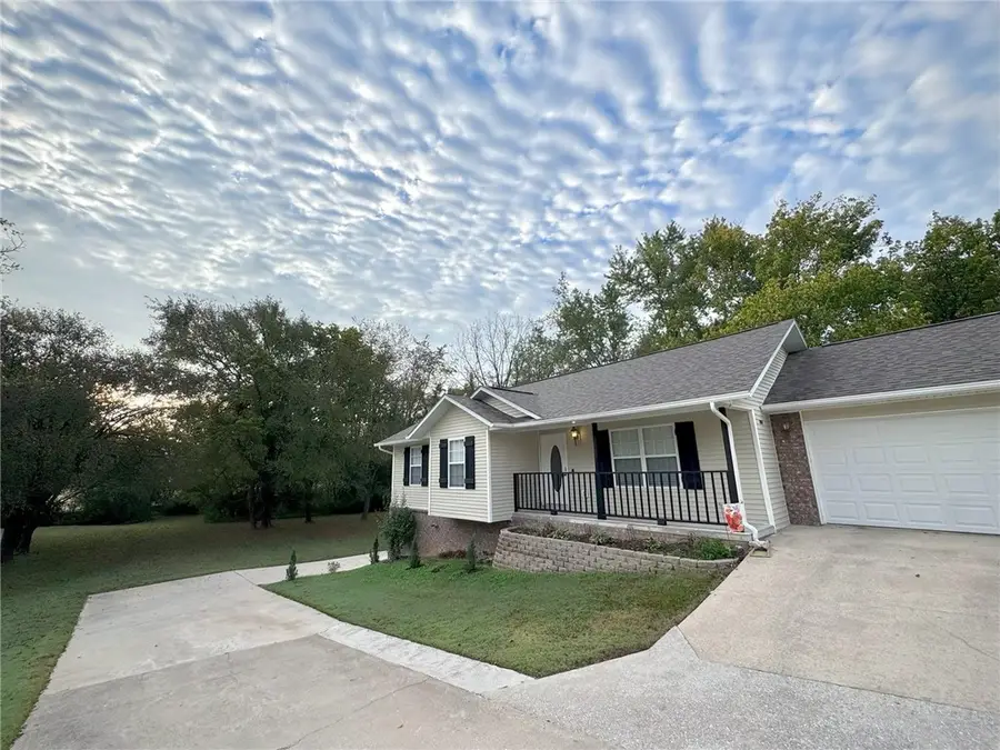 808 Parkview Drive, Harrison, AR 72601 - Image #2