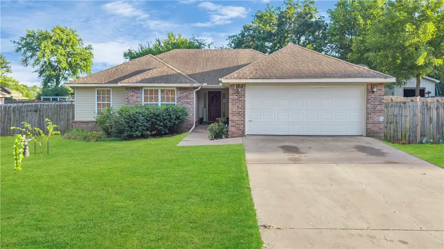 303 E Center Street, Prairie Grove, AR 72753 - Image #2