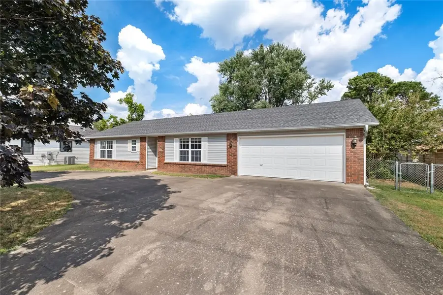 210 NW G Street, Bentonville, AR 72712 - Image #3