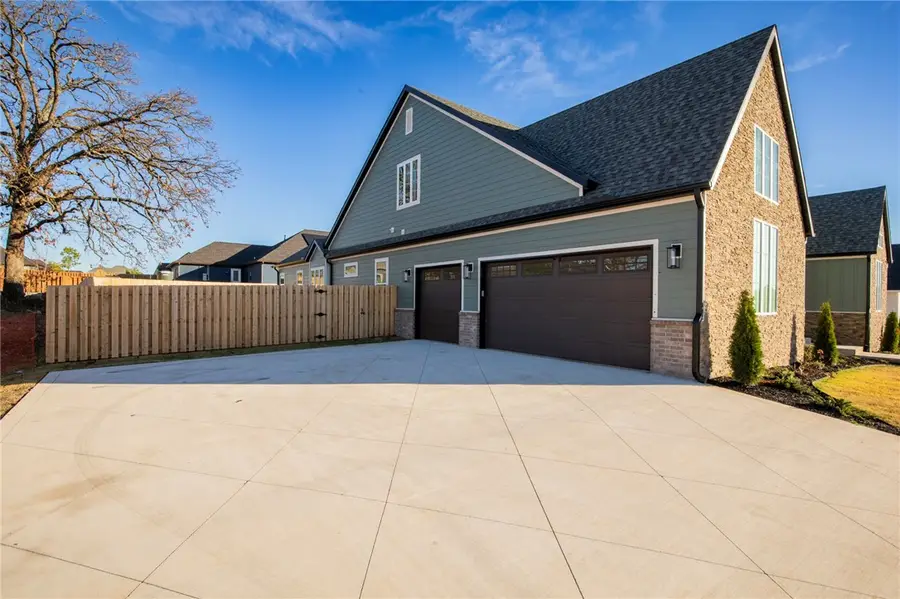 810 Greenhorn Street, Bentonville, AR 72712 - Image #2