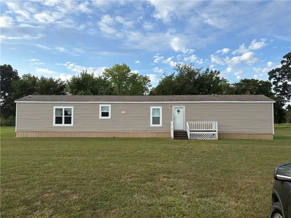 137 Hawkeye Lane, Harrison, AR 72601