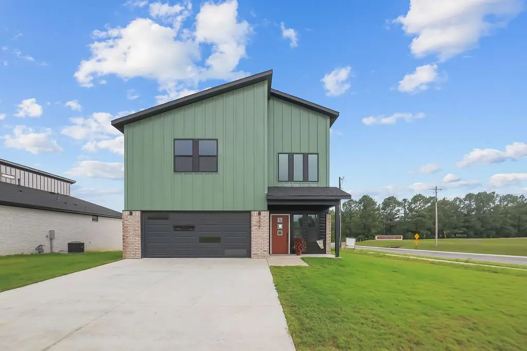 4927 Weeping Willow Avenue, Springdale, AR 72764 - Image #1