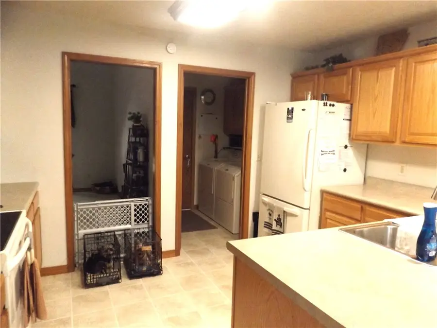 107 Lancelot Lane, Bull Shoals, AR 72619 - Image #3