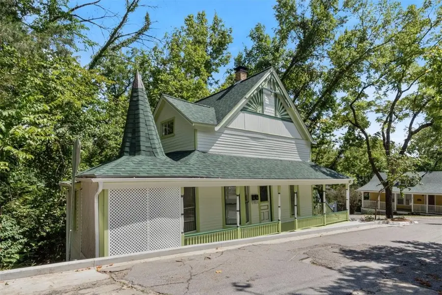 2 Vaughn Street, Eureka Springs, AR 72632 - Image #2