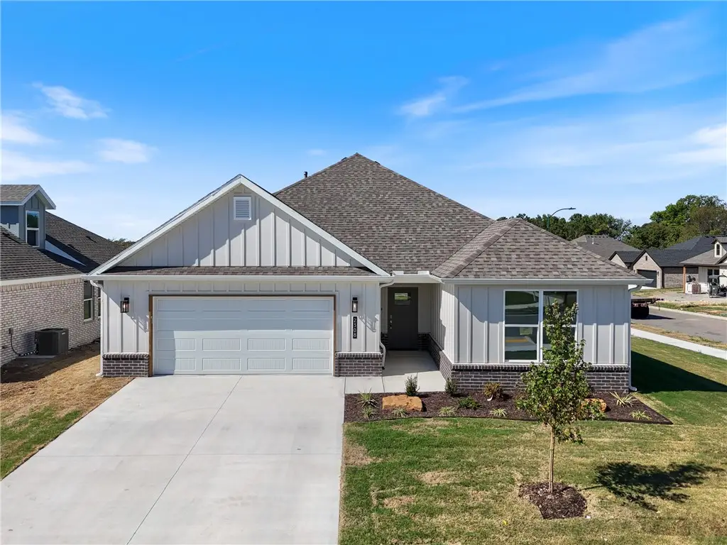 2308 N Presley Street, Siloam Springs, AR 72761 - Image #1