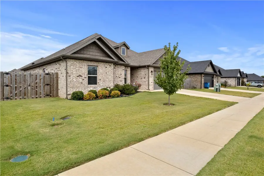 1101 Tracey Lane, Pea Ridge, AR 72751 - Image #2