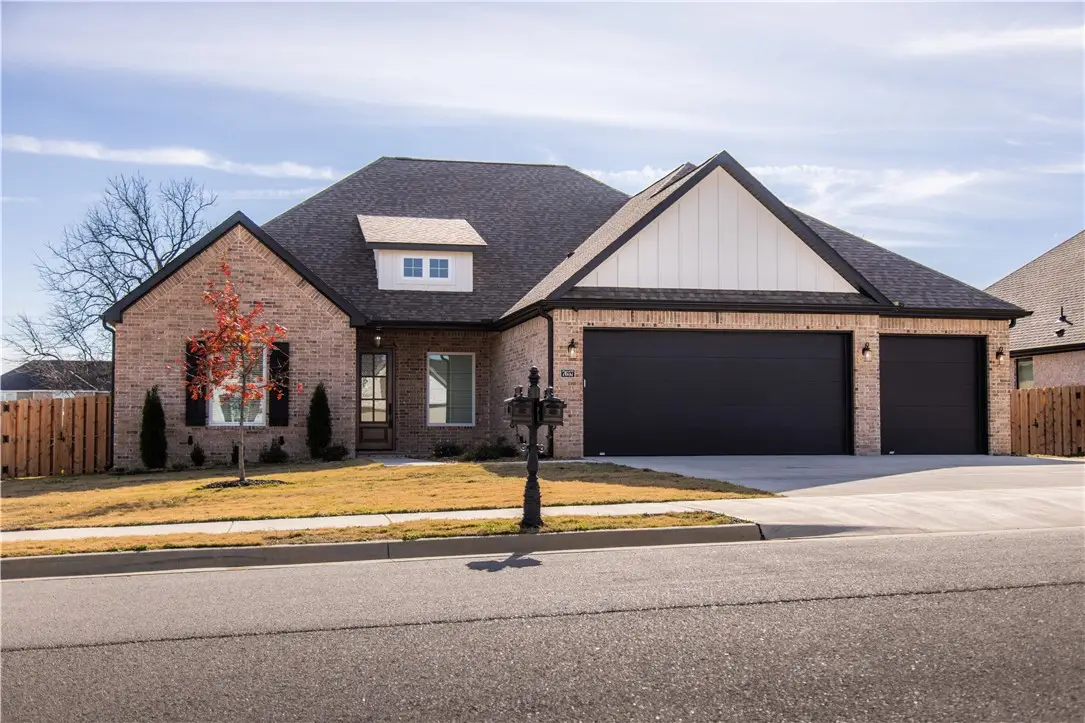 7657 Via Roma Avenue, Springdale, AR 72762 - Image #1