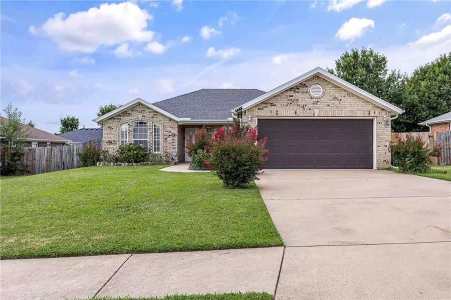 551 Firewood Drive, Centerton, AR 72719 - Image #2