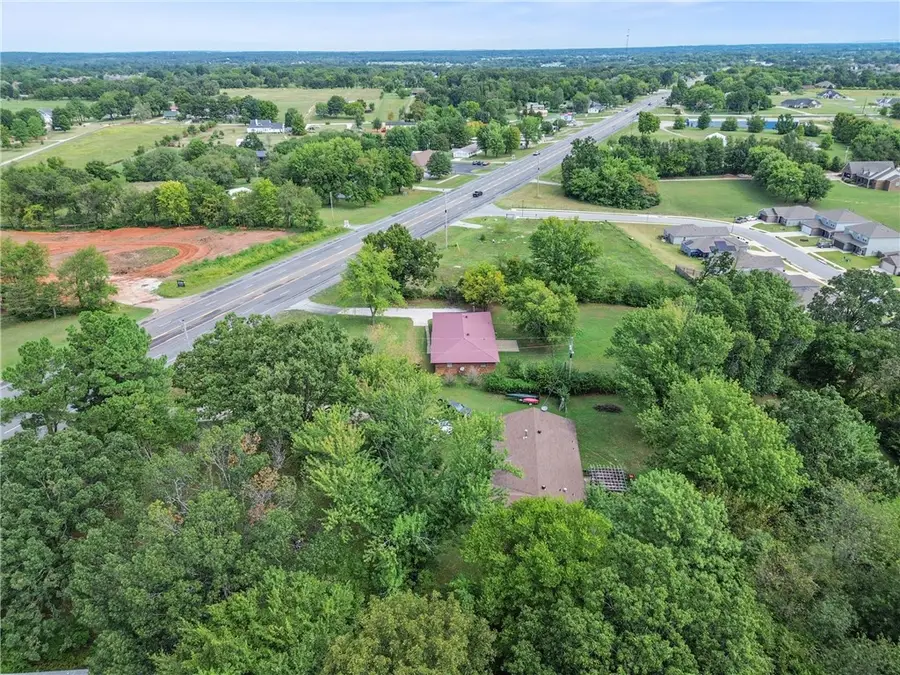 3411 E Heritage Parkway, Farmington, AR 72730 - Image #3
