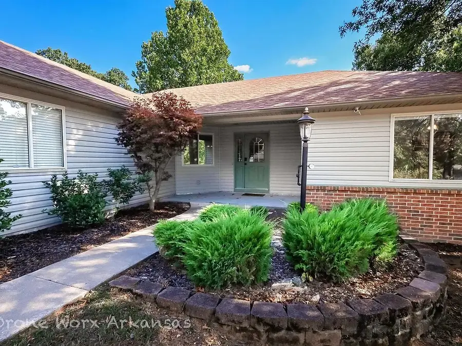 9 Piccadilly Lane, Bella Vista, AR 72714 - Image #2