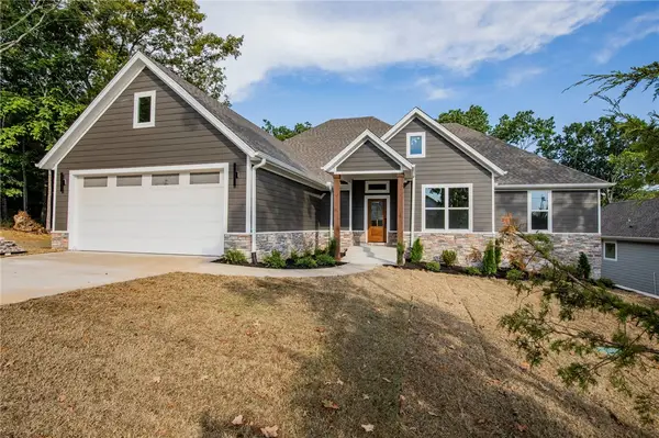 19 Nairn Lane, Bella Vista, AR 72715