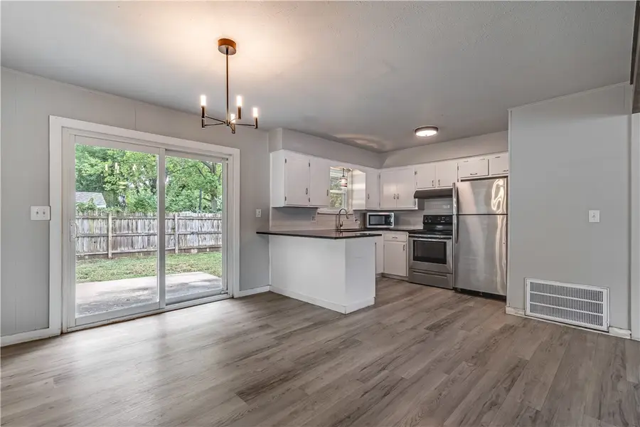 966 Sycamore Street, Fayetteville, AR 72703 - Image #2