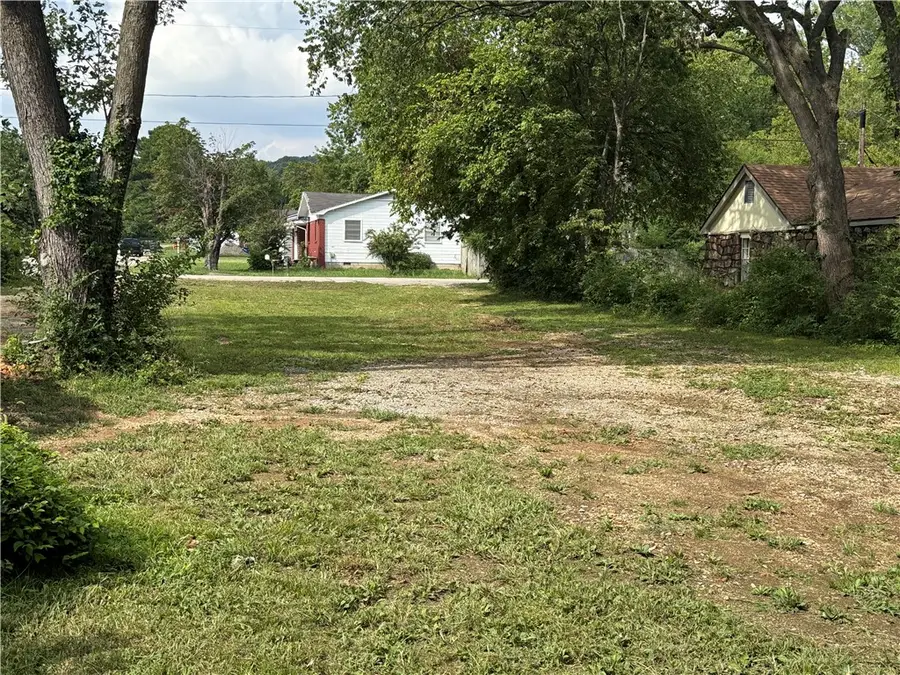 561 Mcclinton Street, Fayetteville, AR 72701 - Image #3