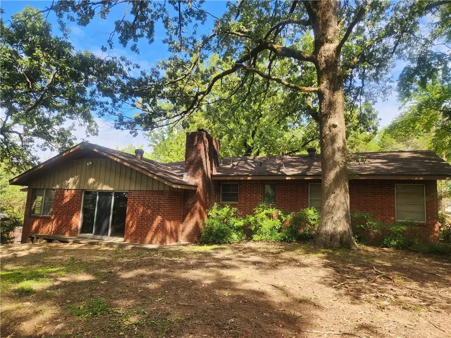 725 Montgomery Street, Clarksville, AR 72830 - Image #2