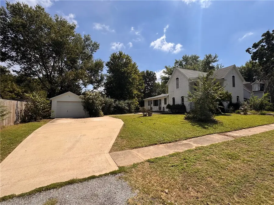 125 S Black Avenue, Sulphur Springs, AR 72768 - Image #3