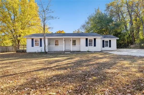 2743 Old Farmington Road, Fayetteville, AR 72704
