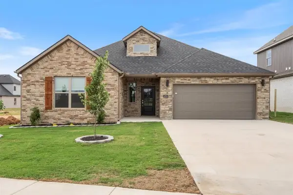 6911 SW Orange Avenue, Bentonville, AR 72713