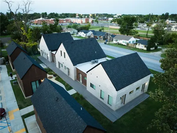 510 N 8th Street, Rogers, AR 72756