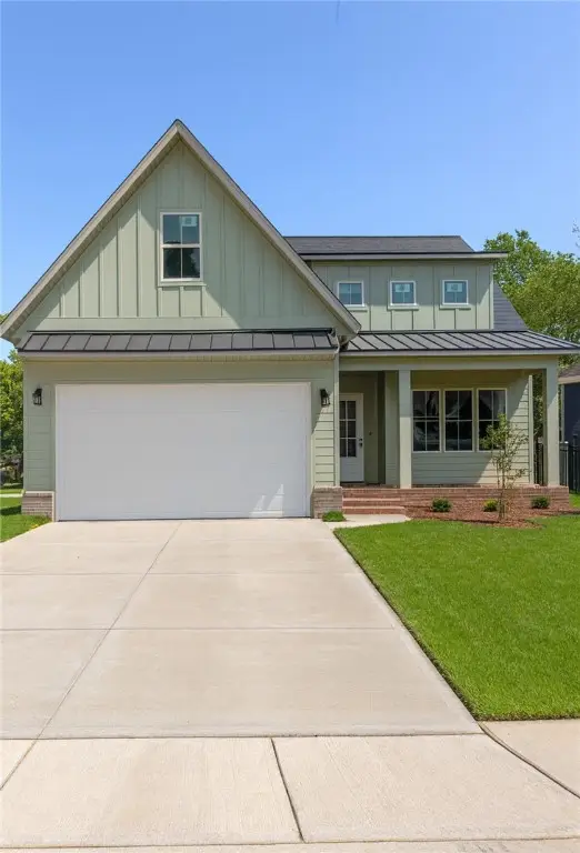 2084 N Dutton Place, Fayetteville, AR 72703