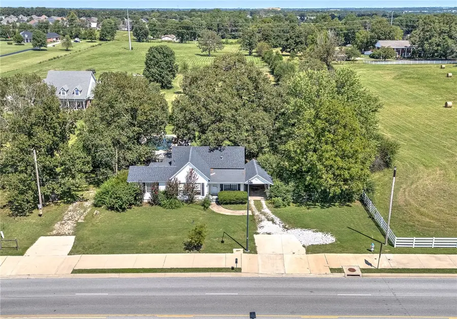 5516 Elm Springs Road, Springdale, AR 72762 - #2