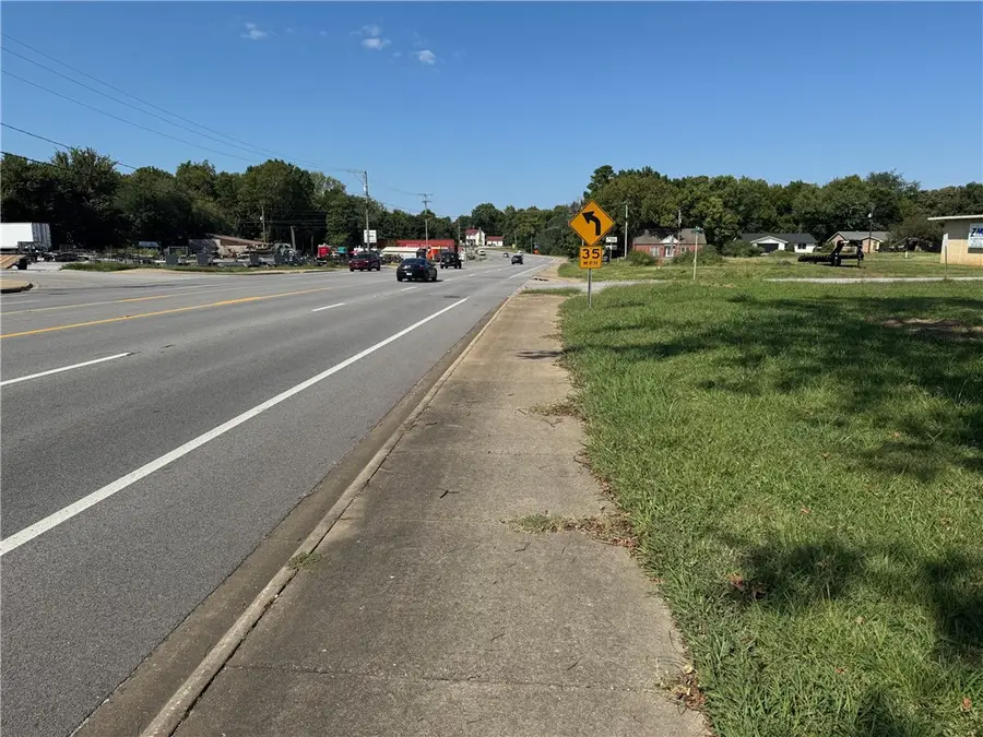 114 W Main Street, Farmington, AR 72730 - Image #2