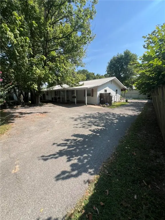 12407 W Highway 62, Farmington, AR 72730