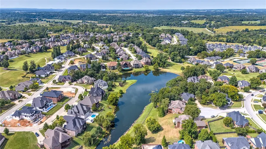 6815 W Shadow Valley Road, Rogers, AR 72758 - Image #2