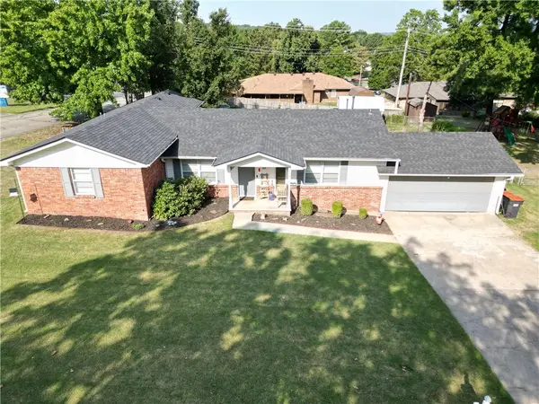 1401 N 10th Street, Van Buren, AR 72956