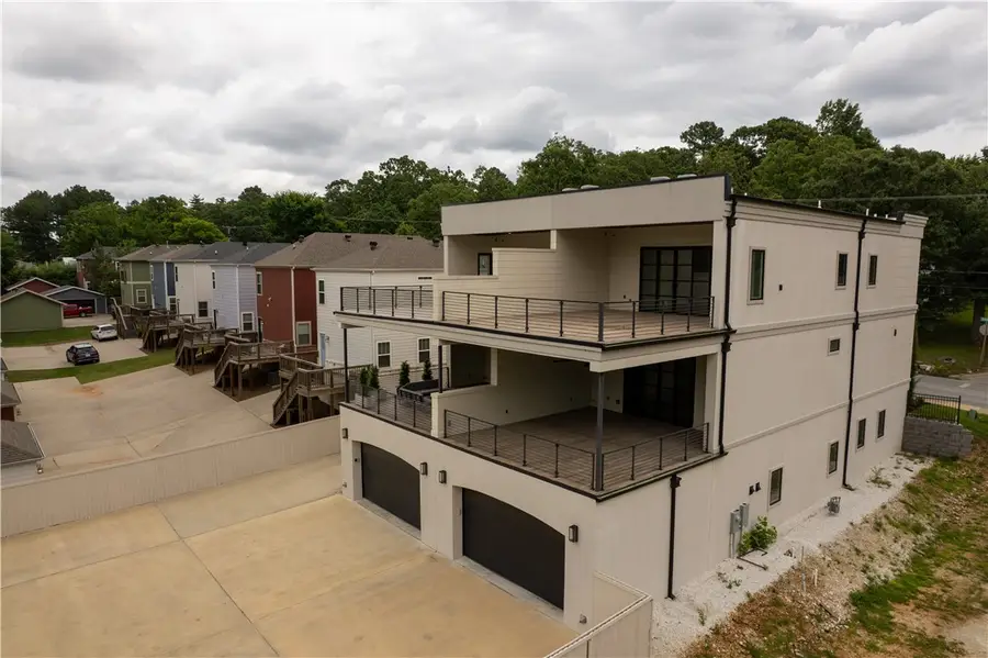 839 N Gregg Avenue, Fayetteville, AR 72701 - Image #2