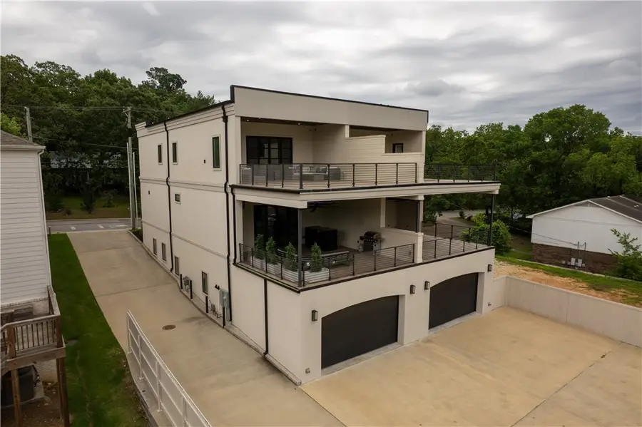 839 N Gregg Avenue, Fayetteville, AR 72701 - Image #3