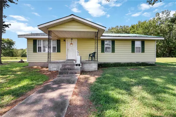 18699 Creek Road, Lincoln, AR 72744