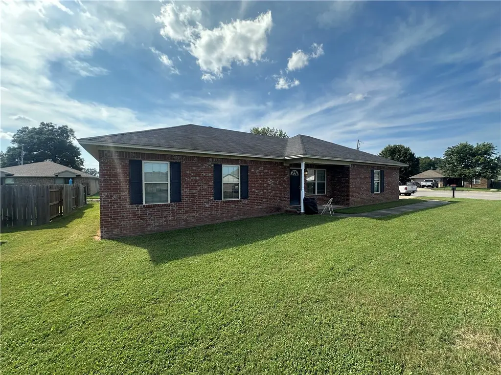 1527 E 11th Cove, Russellville, AR 72801 - Image #1