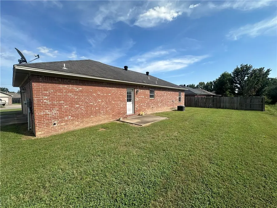 1527 E 11th Cove, Russellville, AR 72801 - Image #3