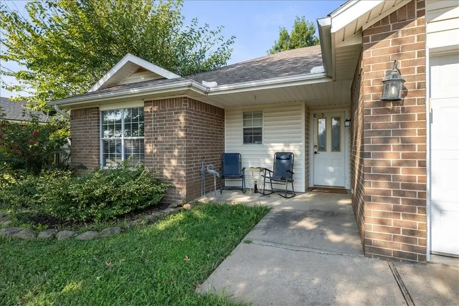 211 Sun Meadow Drive, Centerton, AR 72719 - Image #2