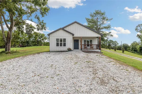 11246 Ervin Mcgarrah Road, Lowell, AR 72745