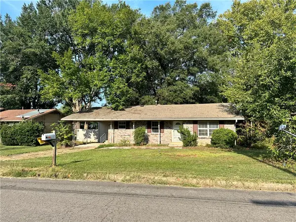 305 N Vancouver Avenue, Russellville, AR 72801