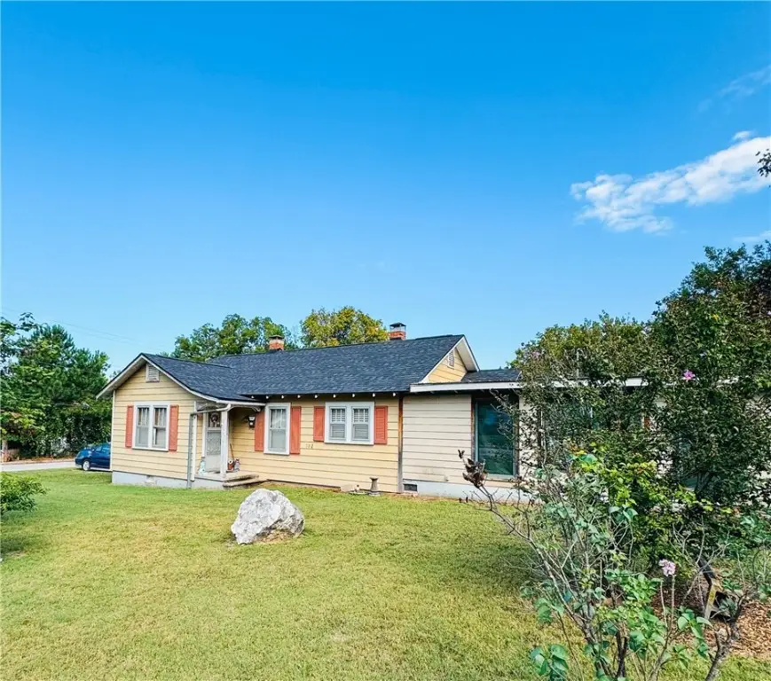 302 E College Avenue, Berryville, AR 72616 - Image #2