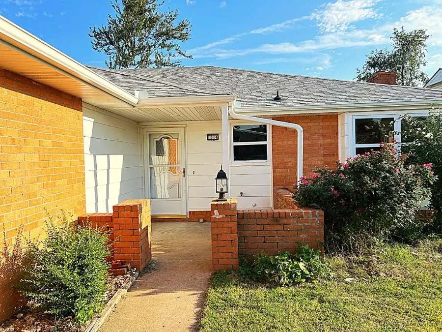 1012 W Linden Street, Rogers, AR 72756 - Image #2