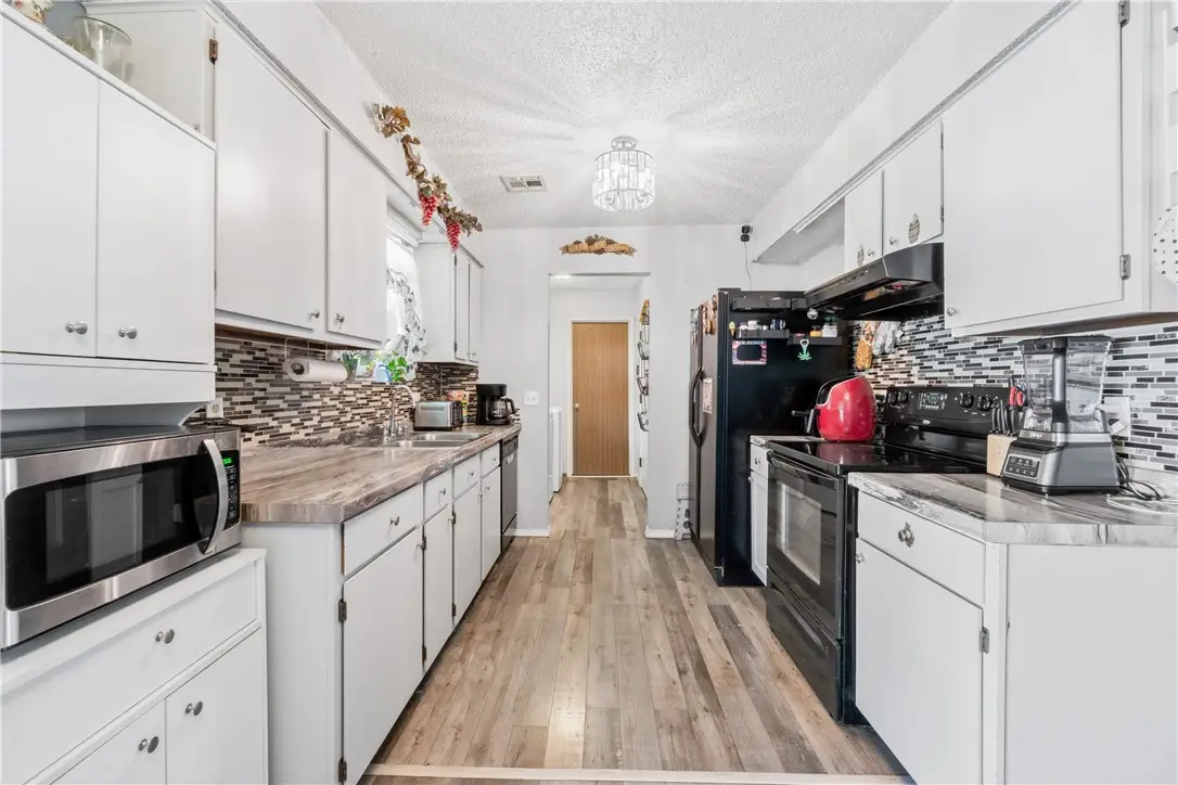 410 Homewood Place, Lowell, AR 72745 - Image #1